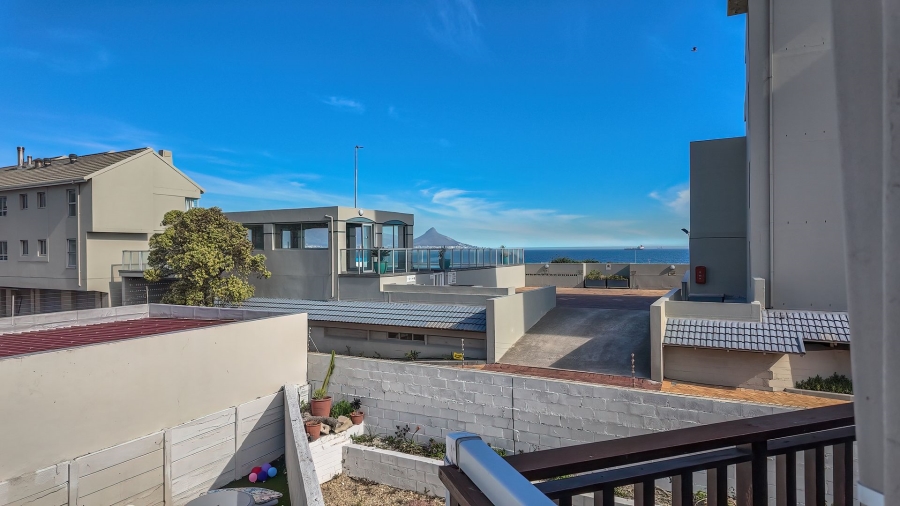 To Let 3 Bedroom Property for Rent in Waves Edge Western Cape